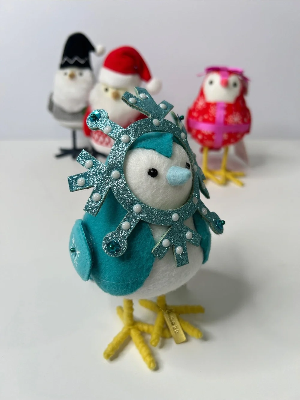 2022 Target Wondershop Bird Featherly Friends Lot Bow Koselig Iskall Fractal
